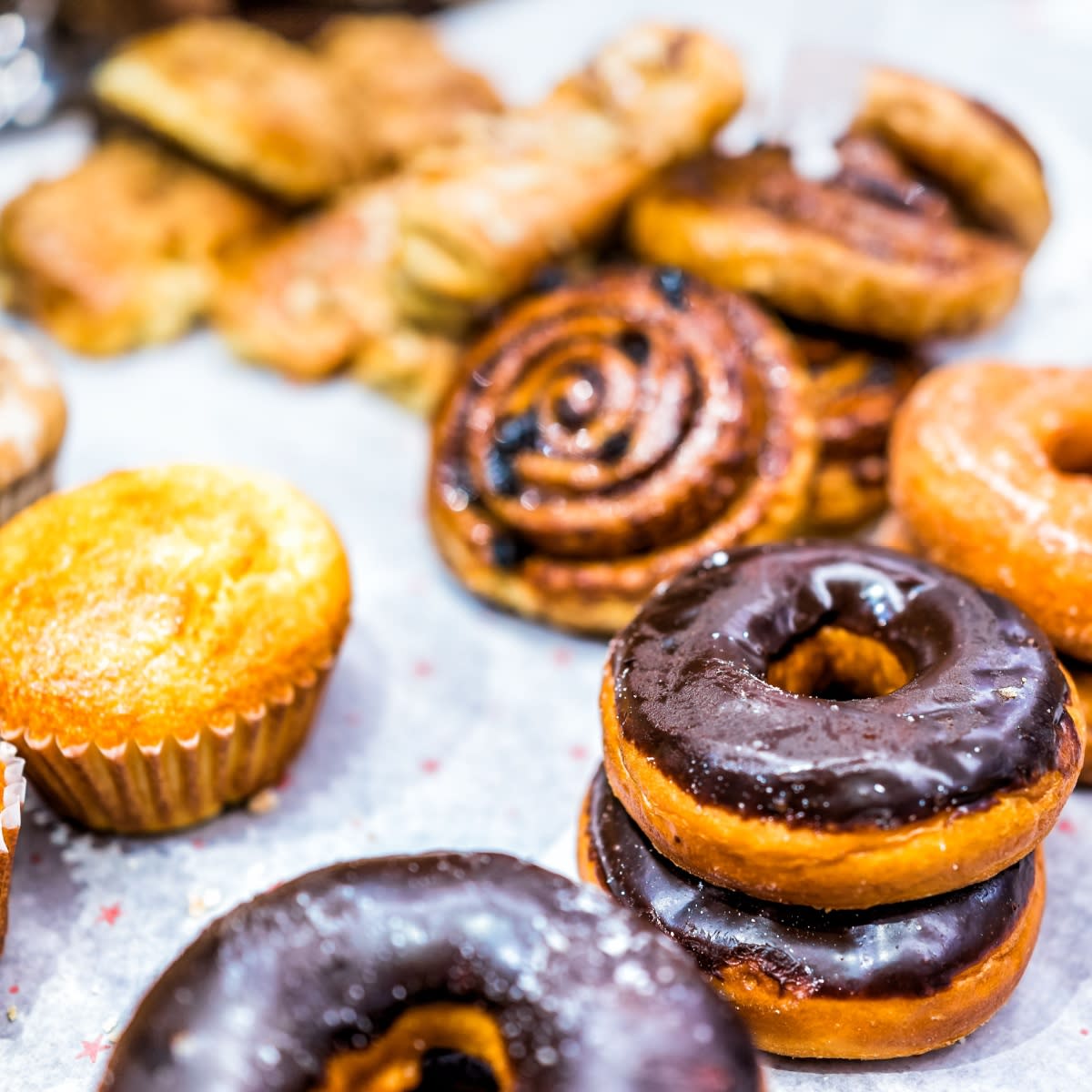 donuts muffins