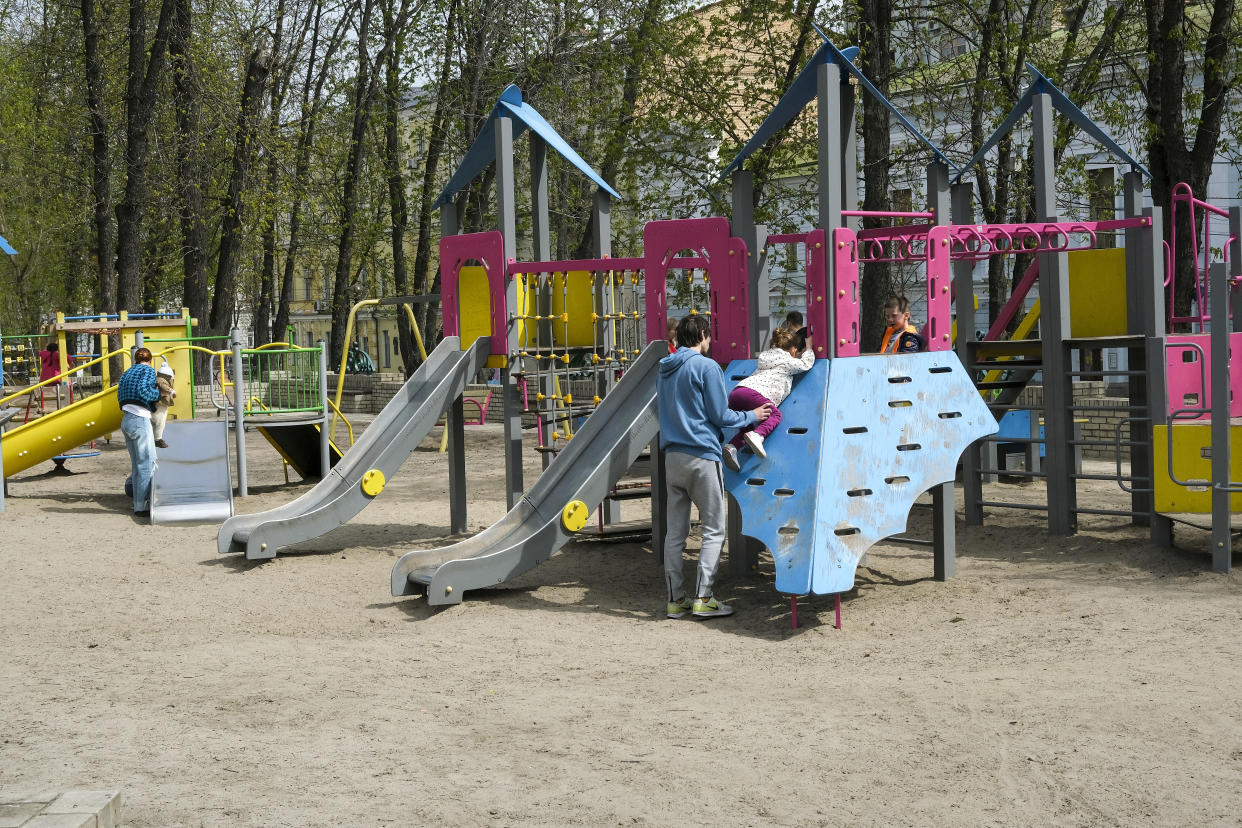 KYIV, UKRAINE - APRIL 25: Residents of the Ukrainian capital Kyiv can walk freely in the streets and at the city's park enjoying a beautiful spring day after weeks of Russian attacks on April 25, 2022.. (Photo by Dogukan Keskinkilic/Anadolu Agency via Getty Images)