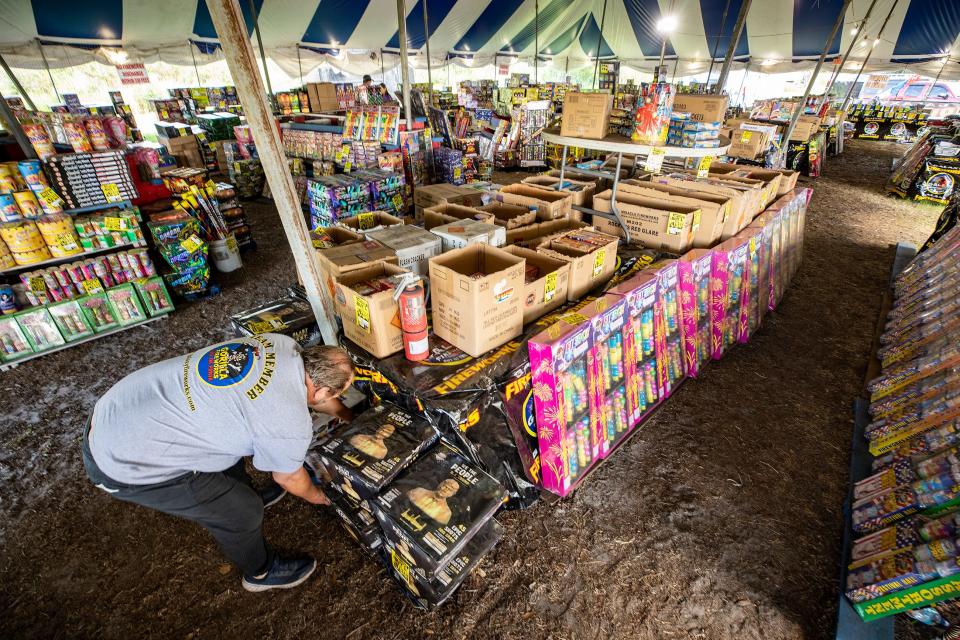 Galaxy Fireworks tent on Swindell Rd and County Line Rd . on the Hillsborough County side in Lakeland Fl. Wednesday June 29,  2022.  For Fireworks safety story.
ERNST PETERS/