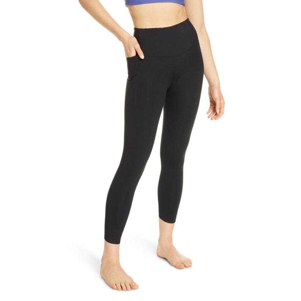 6) High Waist Studio Lite Pocket 7/8 Leggings