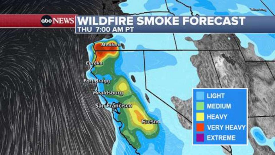 PHOTO: Wildfire Smoke Forecast Thu 7AM PT Map (ABC News)