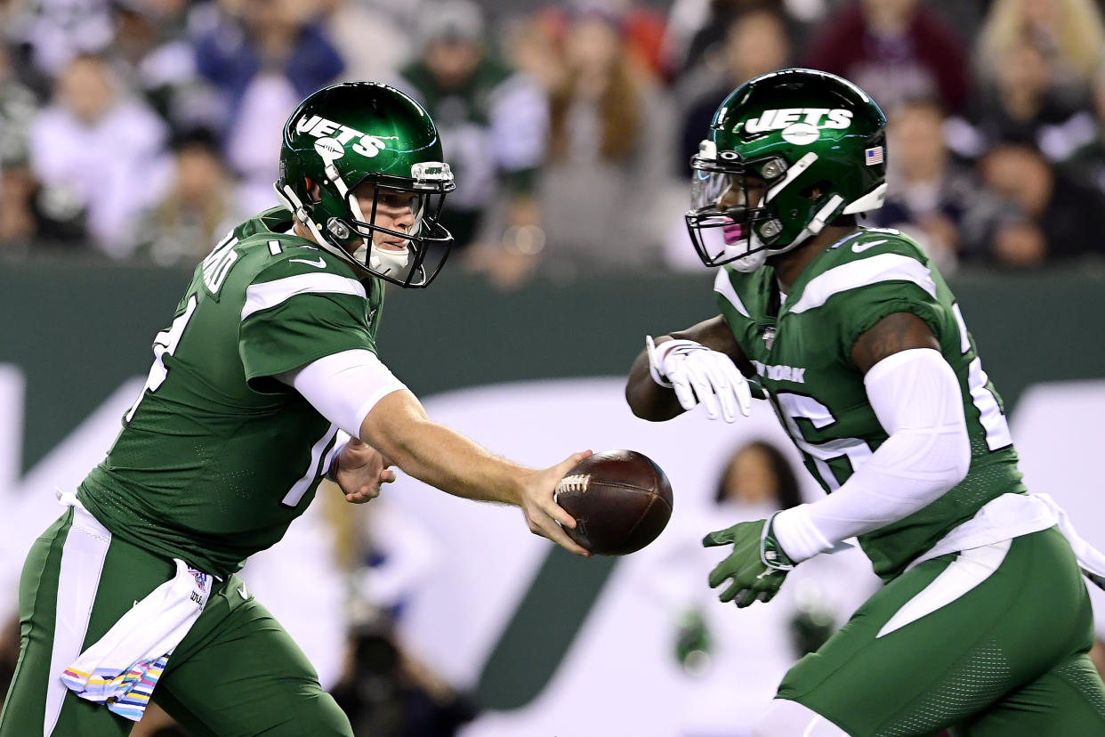 Le'Veon Bell, right, came to the defense of Sam Darold, left, on Twitter. (Steven Ryan/Getty Images)