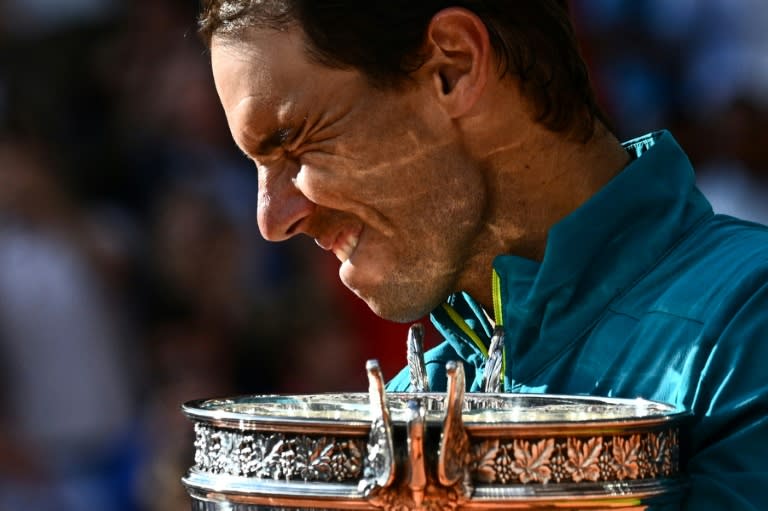 Campeón: Rafael Nadal tras ganar el título del Abierto de Francia 2022