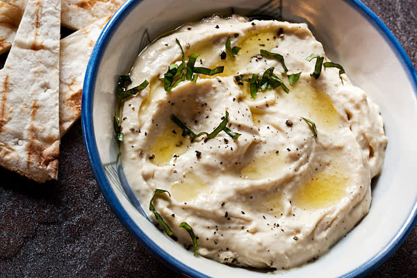 Cannellini Cilantro Hummus