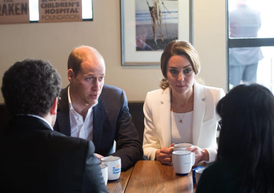 The Duke and Duchess of Cambridge meet with Kelty Mental Health Resources Centre members during a discussion and demonstration at the Breakwater Cafe in Victoria, B.C., Saturday, October 1, 2016. THE CANADIAN PRESS/Chad Hipolito