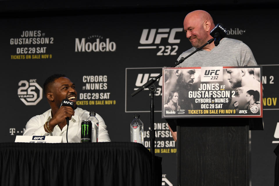 NEW YORK, NEW YORK - NOVEMBER 02:  (L-R) Jon Jones speaks to UFC president Dana White during the UFC 232 press conference inside Hulu Theater at Madison Square Garden on November 2, 2018 in New York, New York. (Photo by Jeff Bottari/Zuffa LLC/Zuffa LLC via Getty Images)