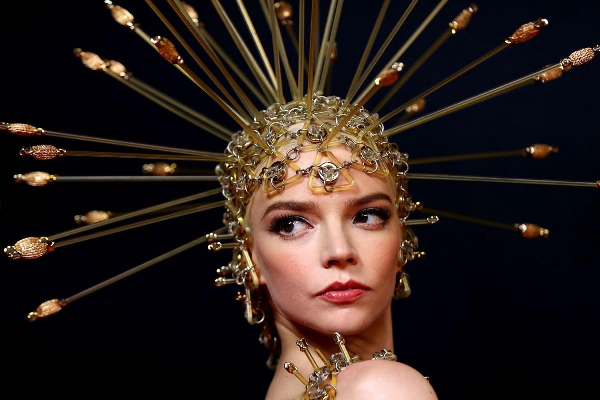 Anya Taylor-Joy Gives New Meaning to 'Style Slay' in Dangerously Spiky ...