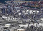 The Phillips 66 refinery is viewed from the air in Carson, California, U.S. on August 5, 2015. REUTERS/Mike Blake/File Photo
