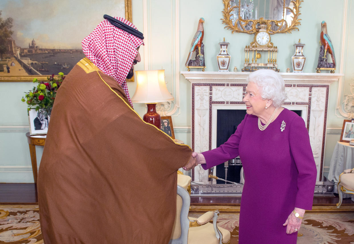 As part of a tour of Western countries to promote the changes he's making in Saudi Arabia, Crown Prince Mohammed bin Salman visited the United Kingdom, where he met with Queen Elizabeth, March 7, 2018. (Photo: POOL New / Reuters)