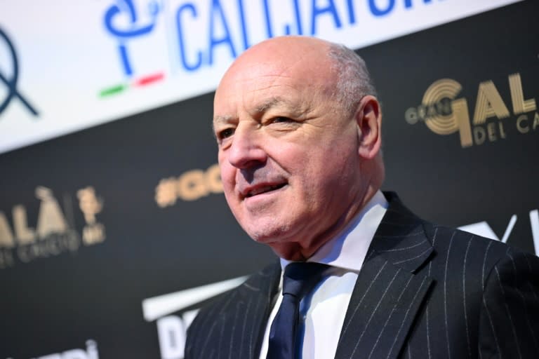 Giuseppe Marotta antes de la ceremonia de entrega de trofeos del sindicato de futbolistas italianos, en Milán el 4 de diciembre de 2023 (Marco BERTORELLO)