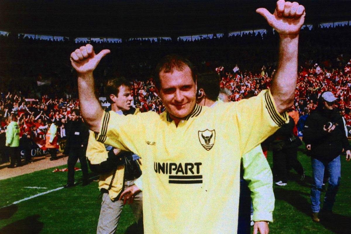 Paul Gascoigne wearing an Oxford United shirt in 1998. <i>(Image: Stu Forster / Allsport)</i>