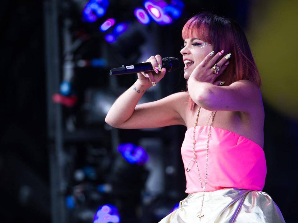 Lily Allen performs on the Pyramid Stage at Glastonbury, 2014 (GETTY IMAGES)