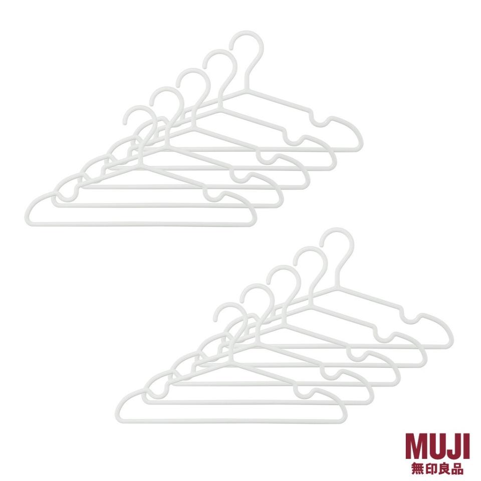 [Bundle Set] MUJI Recycled PP Hanger Set (60pcs). (Photo: Shopee SG)