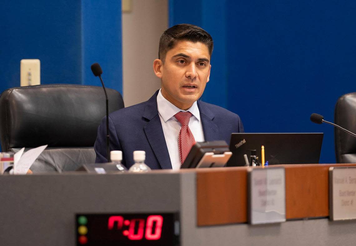 Broward County School Board member Ryan Reiter speaks during a meeting at the Kathleen C. Wright Administration Center on Monday, Nov. 14, 2022, in Fort Lauderdale, Fla. MATIAS J. OCNER/mocner@miamiherald.com