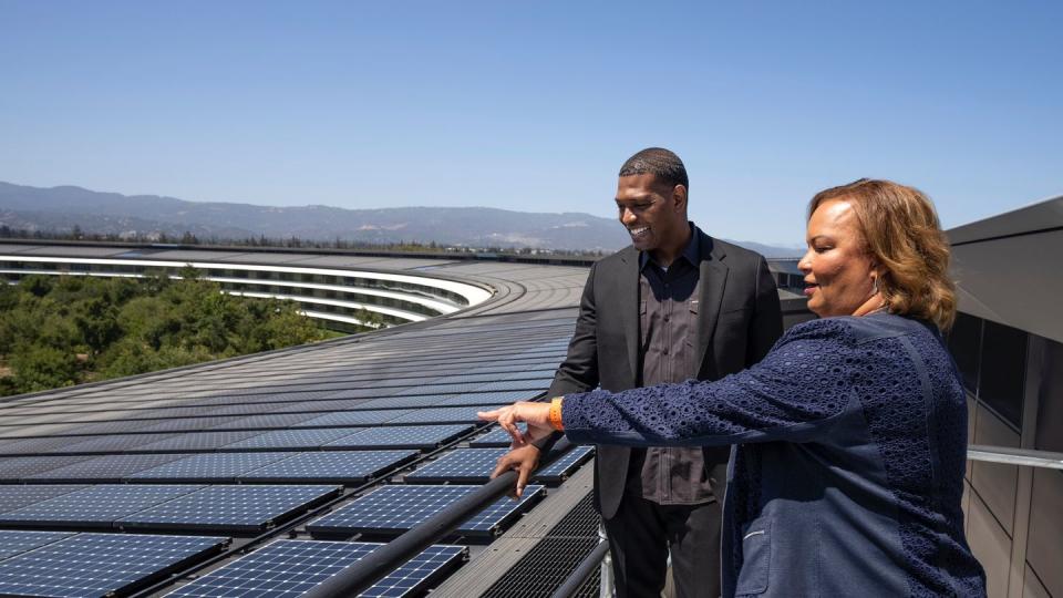 lisa jackson apple hq