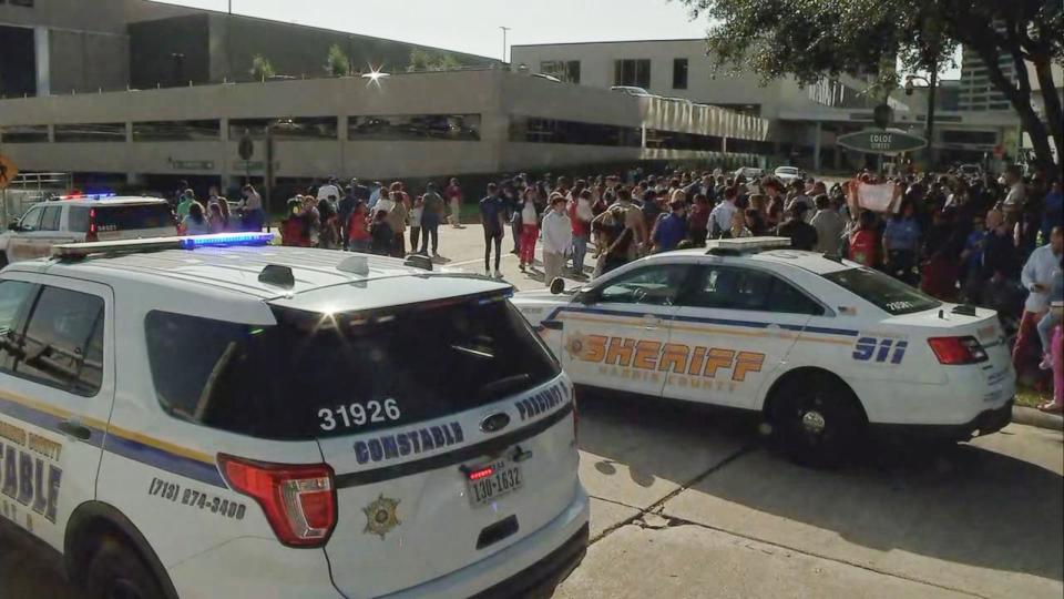 PHOTO: Officers are responding to reports of a shooting at pastor Joel Osteen's Lakewood Church in Houston, according to Houston police. (KTRK)