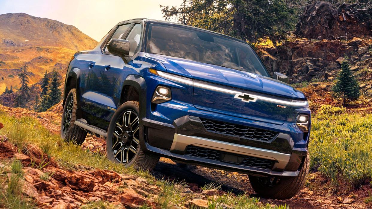 The $100K Chevy Silverado EV RST Is Its Own Thing, For Better and Worse photo