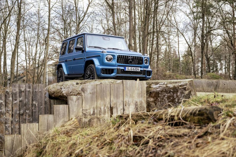 2025 mercedes amg g63 press images