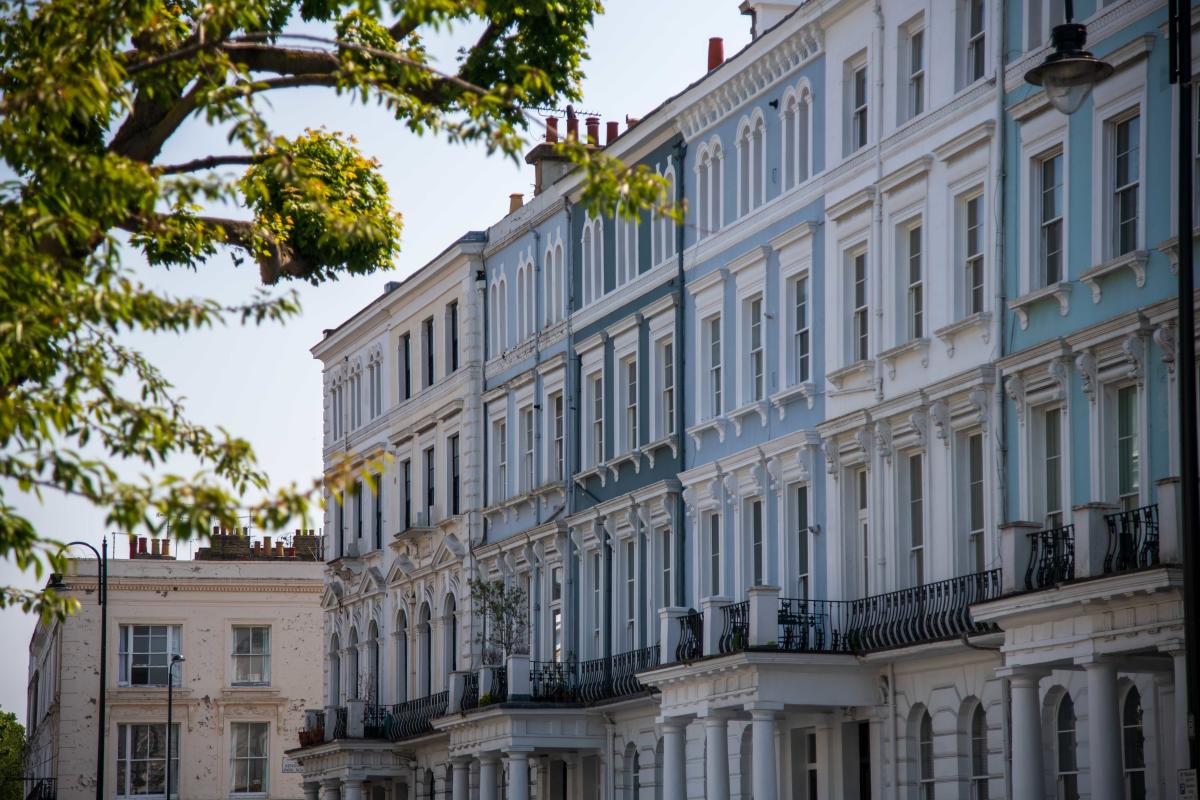 UK House Prices Fall for First Time in 3 Months: Data Shows Accelerating Recovery