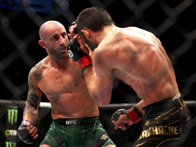UFC 294 Results: Makhachev Scores Head-Kick KO Over Volkanovski