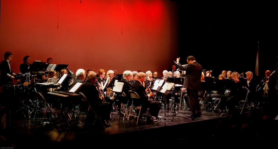 Artistic Director William J. Barbanera leads the Sarasota Concert Band. He has led the band since 1997.