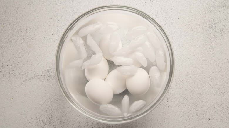 eggs in ice water bowl