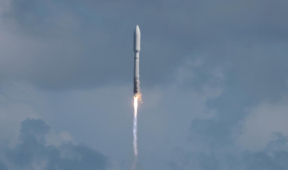 A United Launch Alliance Atlas V rocket lifts off carrying Amazon's two prototype relay stations for a space-based internet service it calls Project Kuiper, from the Cape Canaveral Space Force Station in Cape Canaveral, Florida, U.S., October 6, 2023. The launch is the first to test Amazon's internet satellites in space before deploying some 3,200 more. REUTERS/Joe Skipper