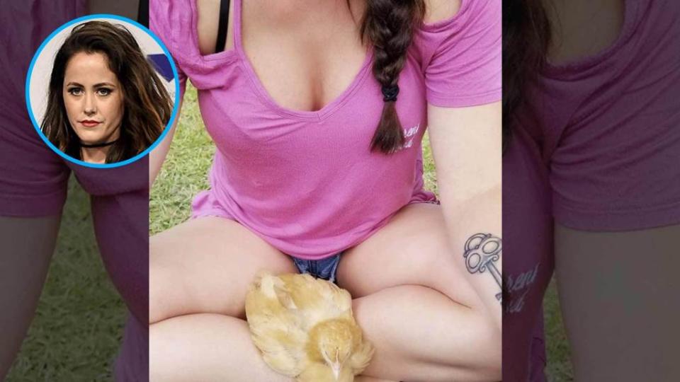 <p>Jenelle Evans is facing major backlash after posting a photo with a baby chicken in the days after her husband shot and brutally beat their french bulldog. The former “Teen Mom” star shared a photo Saturday, showing a tiny chick sitting on her lap and calling herself the “Chicken Whisperer.” Within minutes, her comments were […]</p> <p>The post <a rel="nofollow noopener" href="https://theblast.com/jenelle-evans-fans-upset-photo-baby-chicken/" target="_blank" data-ylk="slk:Jenelle Evans SLAMMED By Angry Fans After Posing With Baby Chick;elm:context_link;itc:0;sec:content-canvas" class="link ">Jenelle Evans SLAMMED By Angry Fans After Posing With Baby Chick</a> appeared first on <a rel="nofollow noopener" href="https://theblast.com" target="_blank" data-ylk="slk:The Blast;elm:context_link;itc:0;sec:content-canvas" class="link ">The Blast</a>.</p>