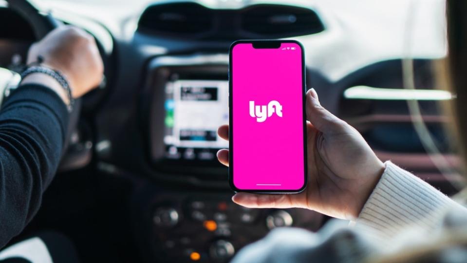 Lyft Partners with Smartcar to Ease EV Drivers' Range Anxiety