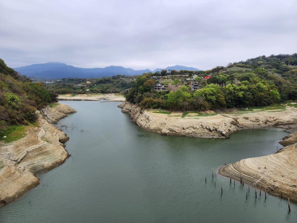 供應大台中用水的鯉魚潭水庫，蓄水率本週可能跌破四成。（圖：民眾提供）