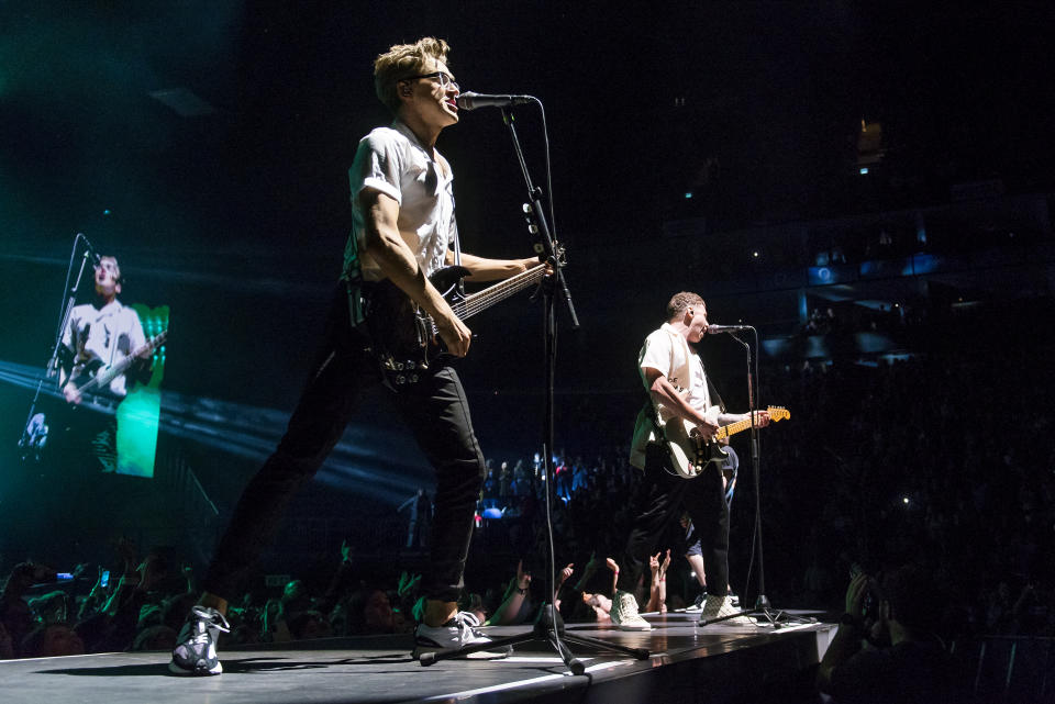 LONDON, ENGLAND - NOVEMBER 21: Tom Fletcher (L) and Danny Jones of McFly perform at The O2 Arena on November 21, 2021 in London, England. (Photo by Matthew Baker/Getty Images)