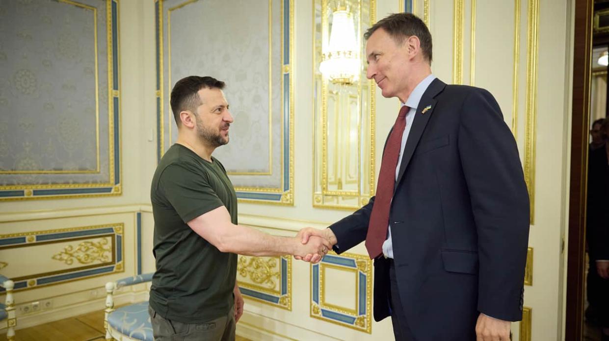 Ukrainian President Volodymyr Zelenskyy and Jeremy Hunt, UK Chancellor of the Exchequer. Photo: Zelenskyy on Twitter (X)