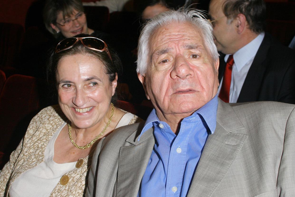 FRANCE - JUNE 25:  Michel Galabru and his wife in Paris, France on June 25, 2007.  (Photo by Frederic SOULOY/Gamma-Rapho via Getty Images)