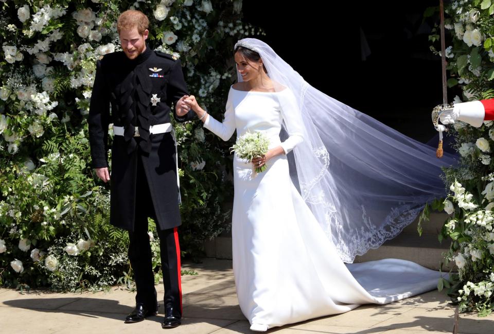 prince harry meghan markle wedding dress