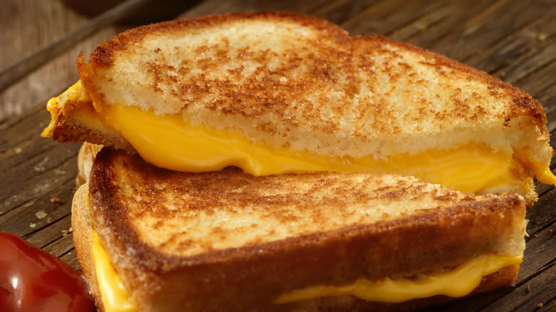 Grilled cheese sandwich on plate