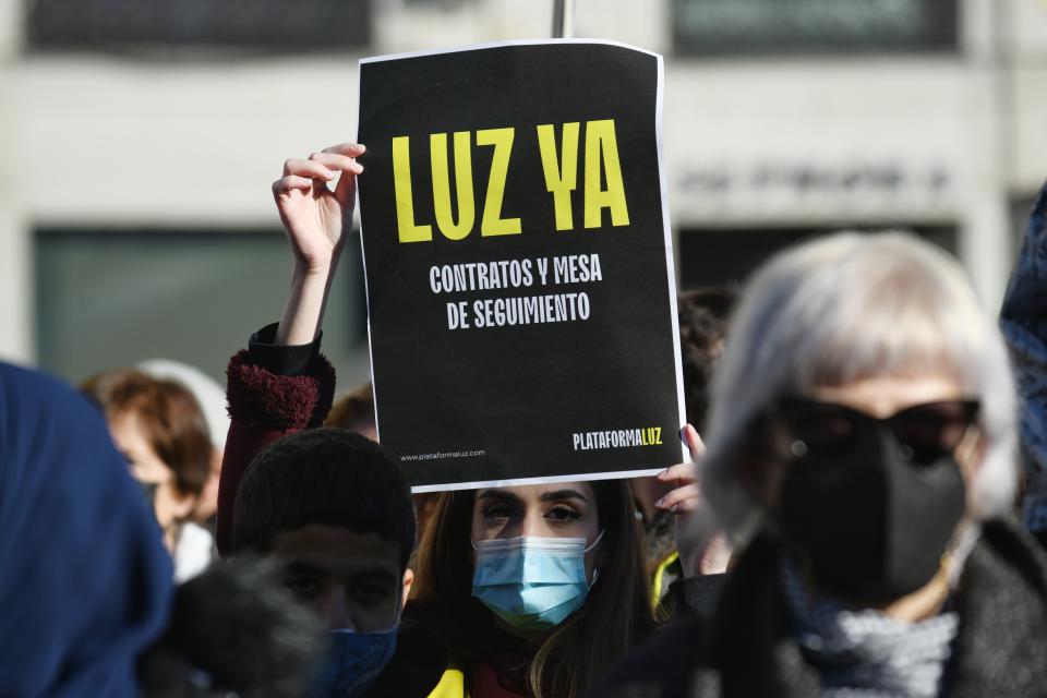 Manifestación pidiendo luz en la Cañada Real.. (Photo By Fernando Sanchez/Europa Press via Getty Images)