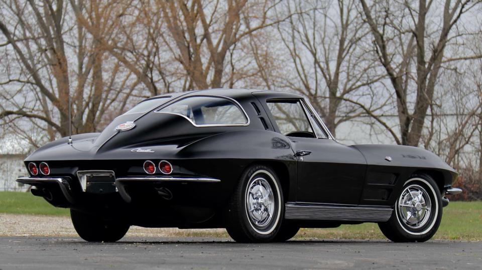 1963 CHEVROLET CORVETTE SPLIT WINDOW COUPE