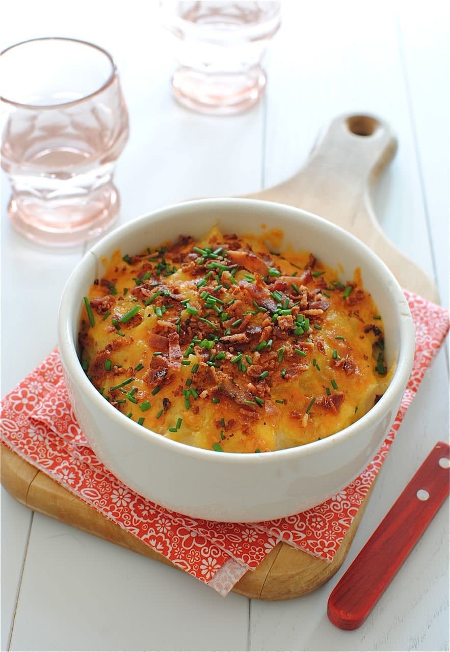 <strong>Get the <a href="http://bevcooks.com/2012/12/slow-cooker-baked-potato-casserole/" target="_blank">Slow Cooker Baked Potato Casserole recip</a>e from Bev Cooks</strong>