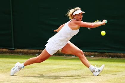 Coco Vandeweghe of the United States returns a shot against Karolina Pliskova. (Getty Images)