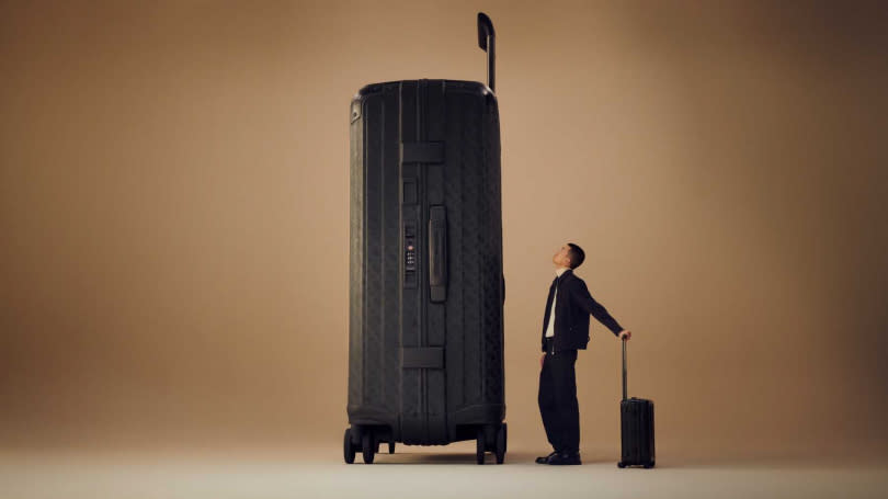 BOSS | Samsonite 聯名系列共有 20 吋登機箱、28 吋行李箱與 30 吋方形箱等 3 款,於全台指定Samsonite 專門店與 Samsonite 官網限定販售。（圖／品牌提供）