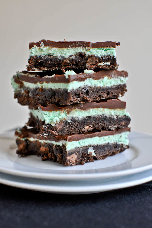 <strong>Get the <a href="http://www.howsweeteats.com/2011/10/creme-de-menthe-brownies-from-1988/">Creme De Menthe Brownies recipe </a>by How Sweet It Is</strong>