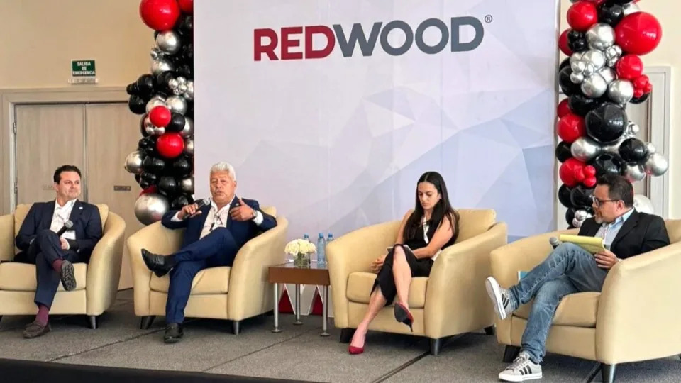 Redwood Logistics recently held its inaugural Cross-Border Logistics Council event in Monterrey, Mexico, featuring fireside chats and panel discussions on U.S.-Mexico trade. Pictured from the left are Alejandro Gonzalez, COO of Gontor Logistics; Israel Delgado, vice president of Canacar’s northeast region and CEO of Express Service Transport; Marianna Raphael, general director of Connecting Mexico; and Noi Mahoney, reporter at FreightWaves. (Photo: Redwood Logistics)