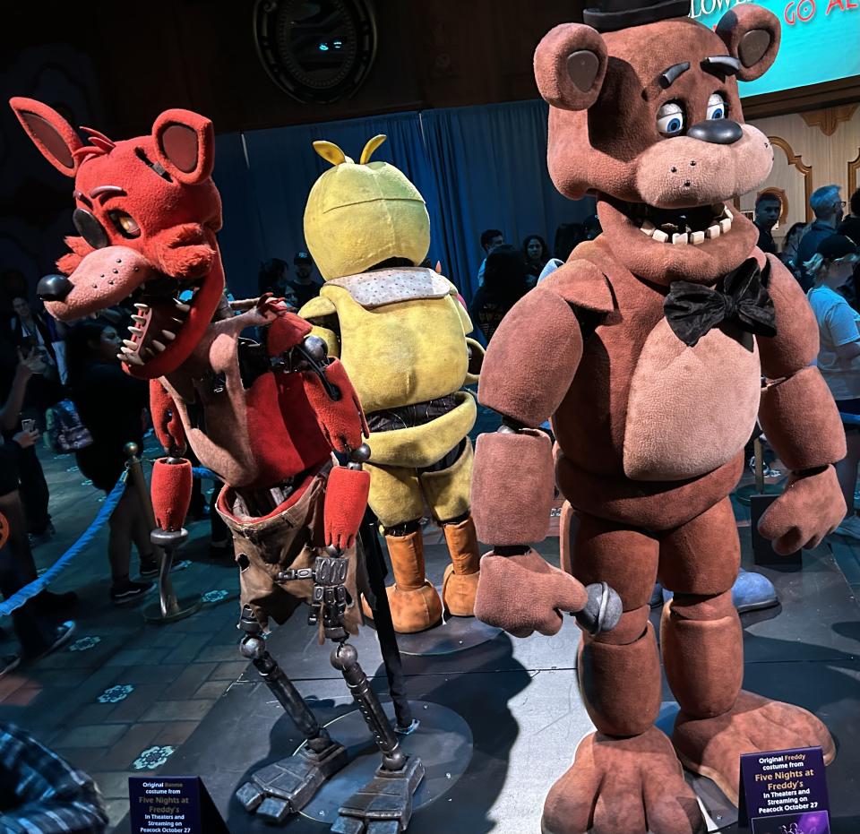 Henson-designed animatronic puppets from the upcoming Five Nights at Freddy's was a popular draw. (Yahoo)