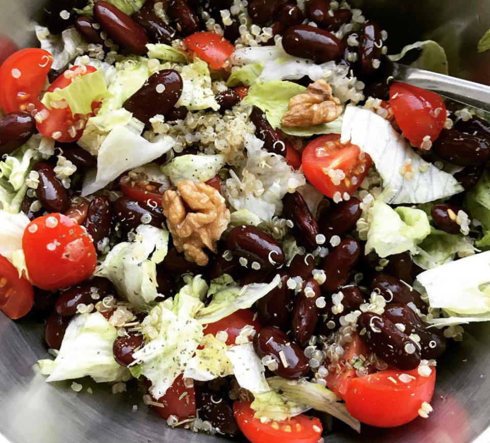 Salade « super simple » au quinoa et aux haricots