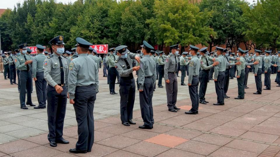 三軍士官新生聯合開學典禮10日在陸軍專科學校舉行。(歐陽夢萍 攝)