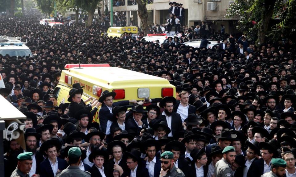 Ultra-Orthodox Jews gather during the funeral ceremony of Aharon Yehudah Leib Shteinman.