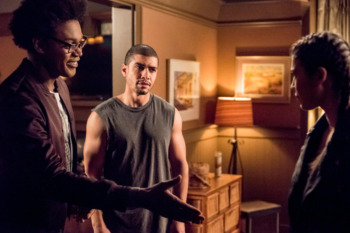 Arrow Recap Winter Premiere Answers Several Emiko Queen Related Questions 8055