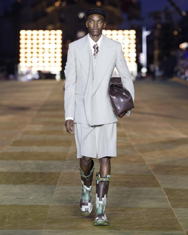 Pharrell Williams Sets Off A New Dazzling Era For First Louis Vuitton Men's  SS24 Show - V Magazine