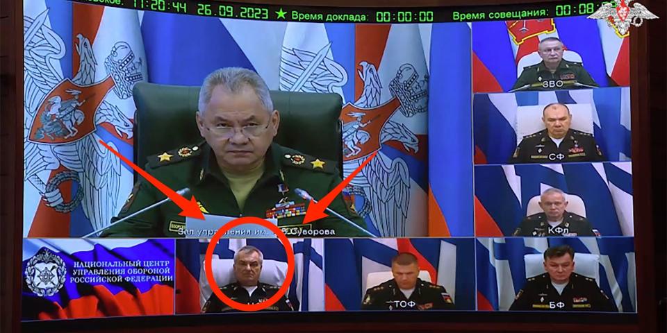 A meeting of Russian military officials, seemingly including Viktor Sokolov.