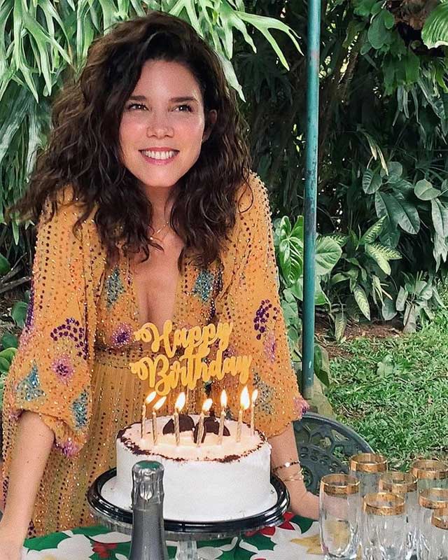 Juana Acosta celebrando su 44 cumpleaños